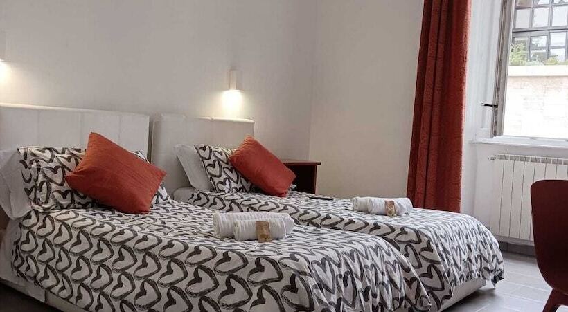 اتاق استاندارد با سرویس بهداشتی مشترک, Ciao