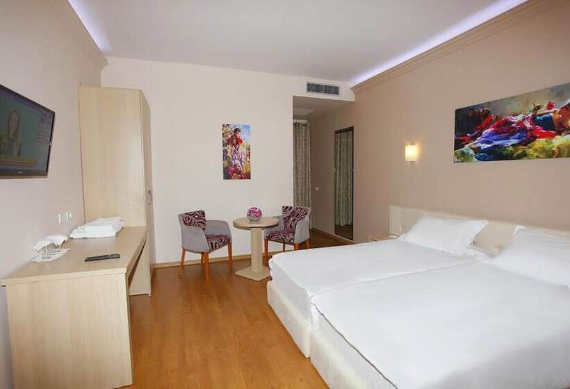 חדר סטנדרט, Green