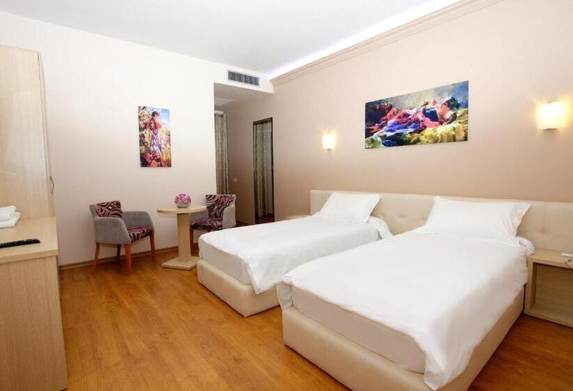 חדר סטנדרט, Green