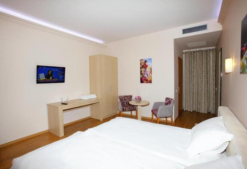 חדר סטנדרט, Green