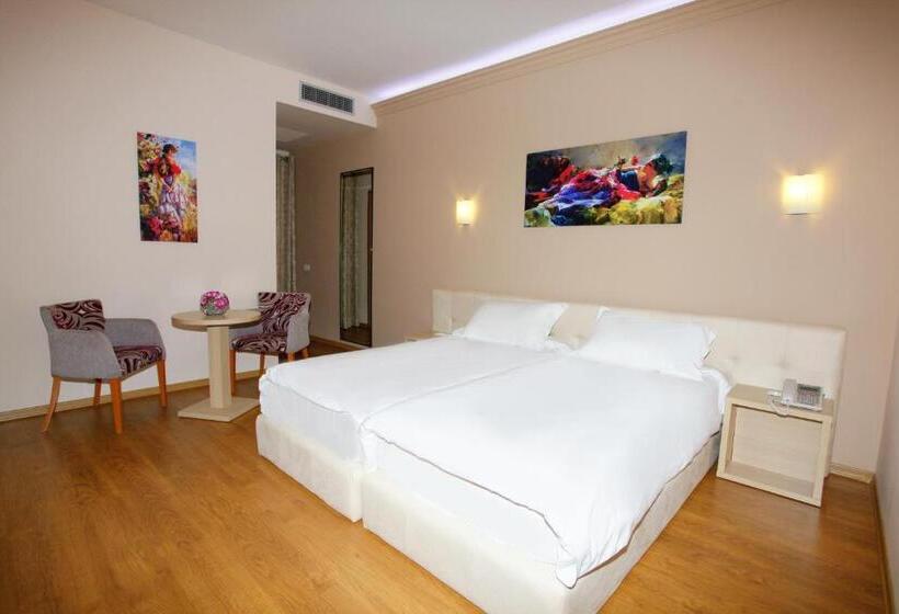 חדר סטנדרט יחיד, Green