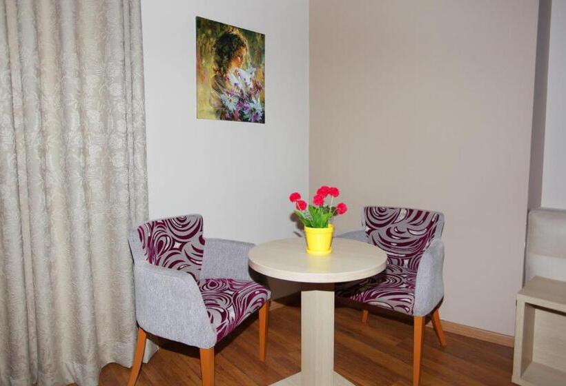 חדר דלוקס, Green