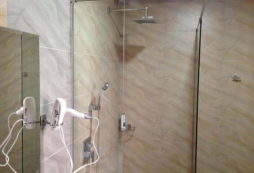 חדר דלוקס, Green