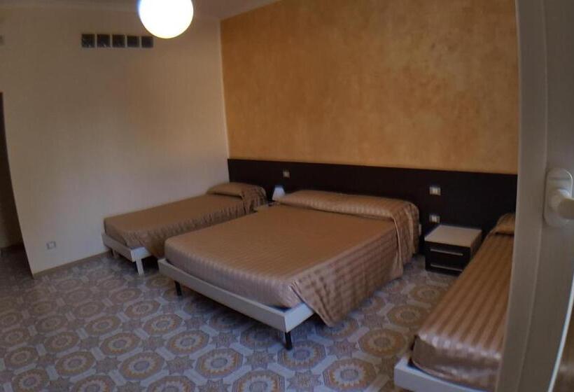 四人标准间, Happy