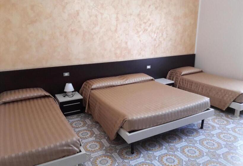 四人标准间, Happy