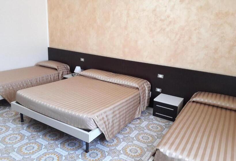 四人标准间, Happy