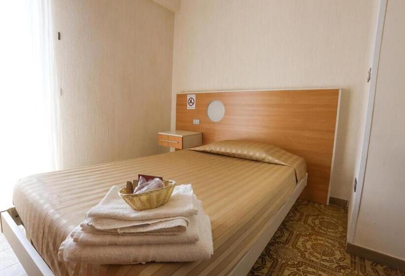 标准单人间, Happy