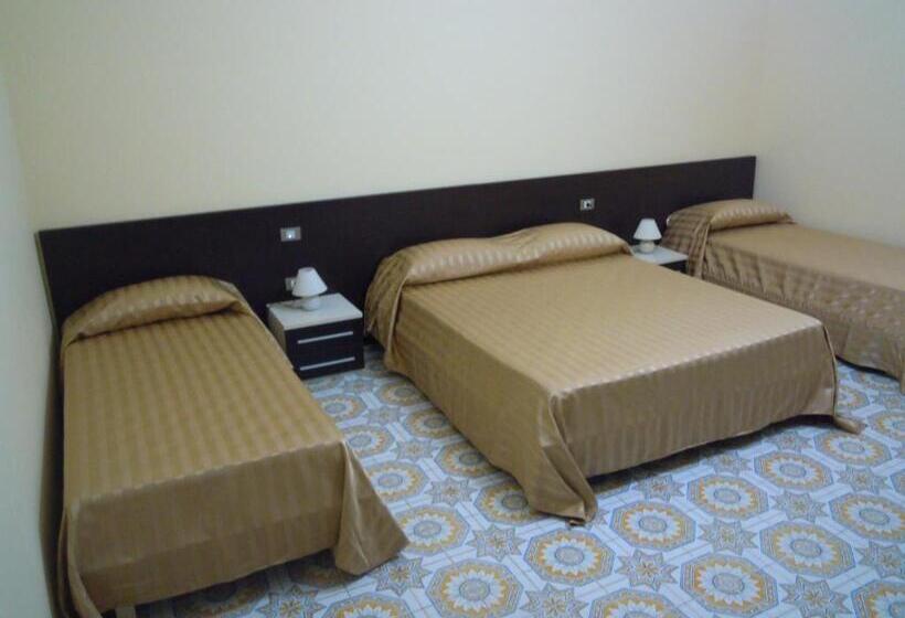 四人标准间, Happy