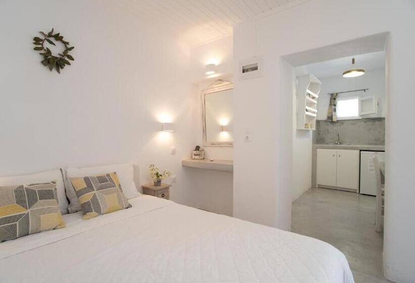 带花园景观的标准工作室, Krotiri Bay  Adults Only