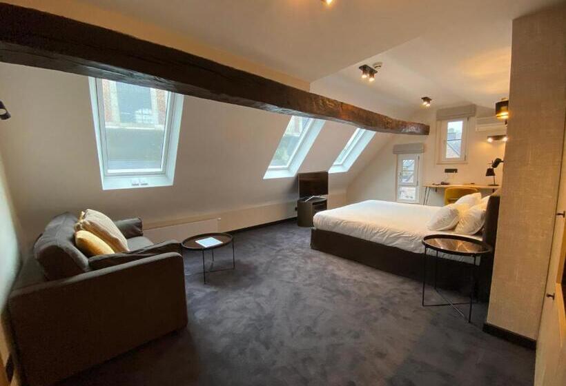 자쿠지 스위트, Les Tanneurs