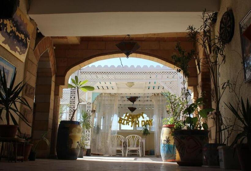 اتاق استاندارد سه نفره, Osiris Hotel Cairo