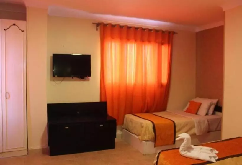 اتاق استاندارد چهار تخته, Osiris Hotel Cairo