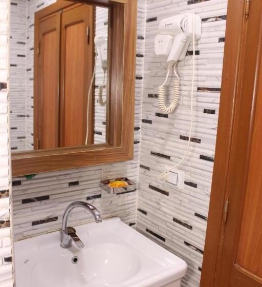 اتاق استاندارد چهار تخته, Osiris Hotel Cairo