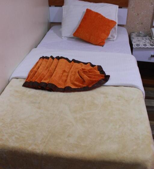 اتاق استاندارد یک نفره, Osiris Hotel Cairo