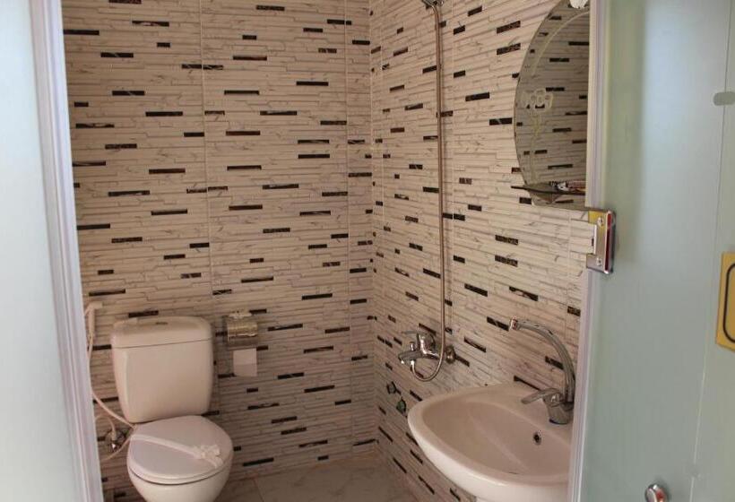 اتاق استاندارد سه نفره, Osiris Hotel Cairo