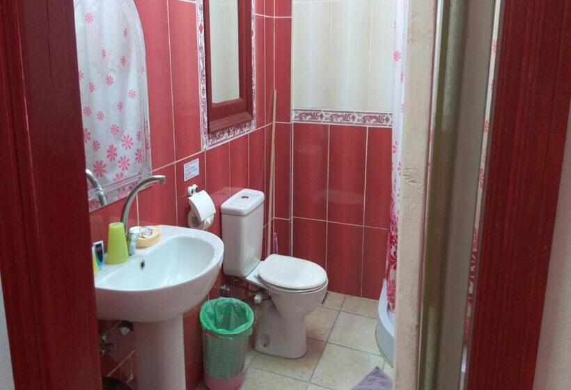 اتاق استاندارد سه نفره, Osiris Hotel Cairo