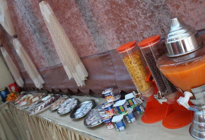 اتاق استاندارد یک نفره, Osiris Hotel Cairo