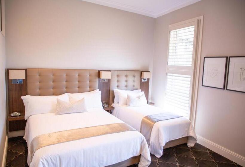 اتاق خانوادگی, Royal Hotel Randwick