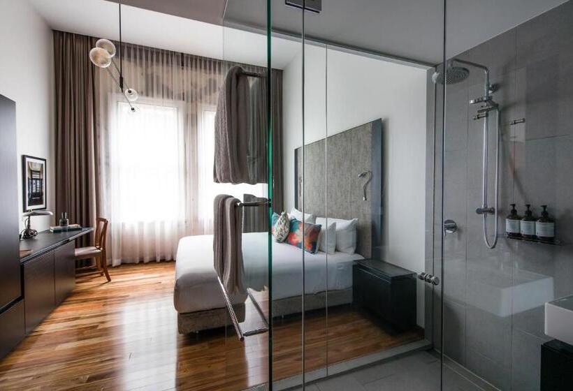 스탠다드 룸 킹사이즈 침대, The Old Clare Hotel, Independent Collection By Evt