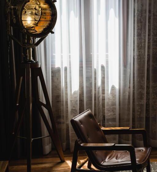 스위트, The Old Clare Hotel, Independent Collection By Evt