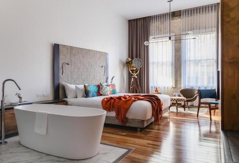 اتاق استاندارد با تخت بزرگ, The Old Clare Hotel, Independent Collection By Evt