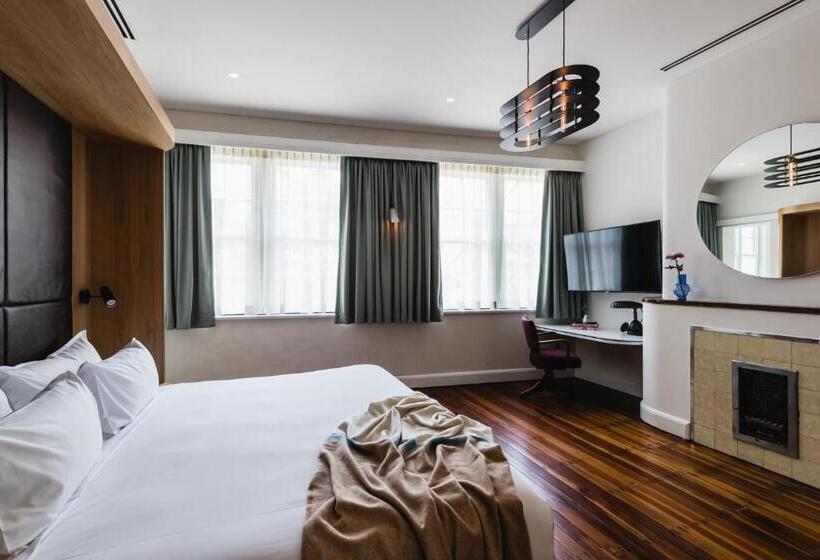 اتاق استاندارد با تخت بزرگ, The Old Clare Hotel, Independent Collection By Evt