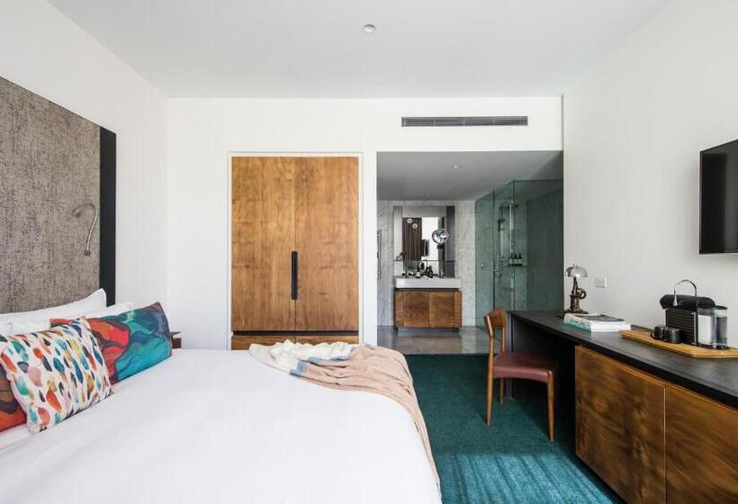 اتاق استاندارد با تخت بزرگ, The Old Clare Hotel, Independent Collection By Evt