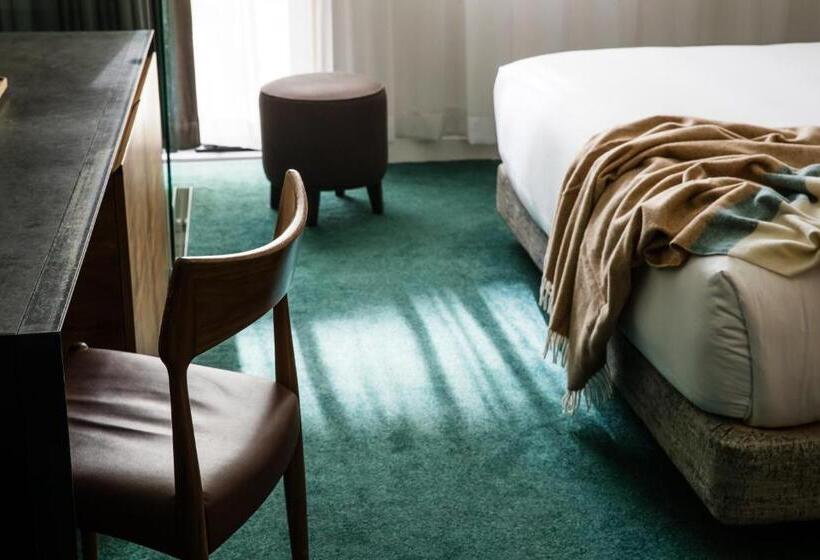 اتاق استاندارد با تخت بزرگ, The Old Clare Hotel, Independent Collection By Evt