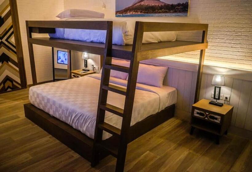 Deluxe Trippelrum, Jambuluwuk Convention Hall & Resort Batu