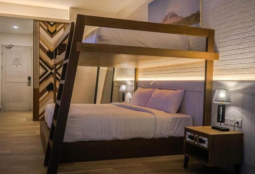 Deluxe Trippelrum, Jambuluwuk Convention Hall & Resort Batu