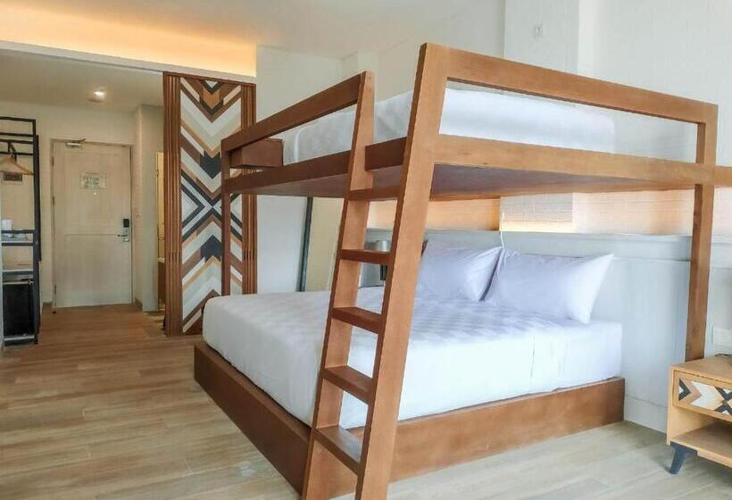 Deluxe Trippelrum, Jambuluwuk Convention Hall & Resort Batu