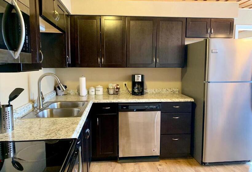 Студия Стандарт Кровать Куин, Estes Mountain Inn