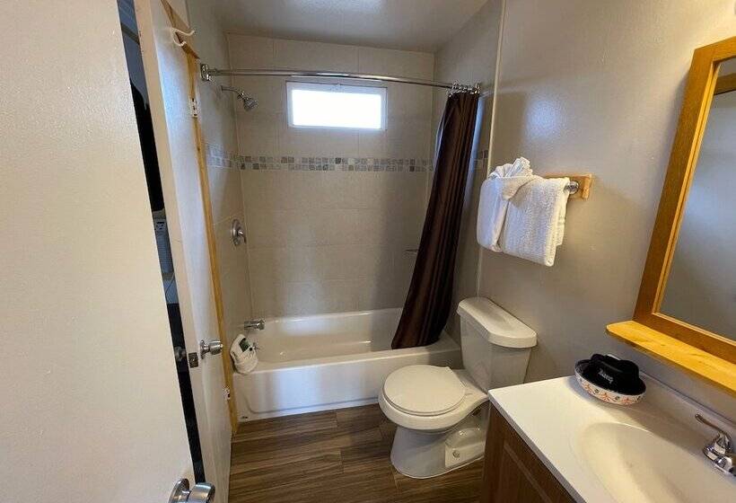 Семейное Студио, Estes Mountain Inn