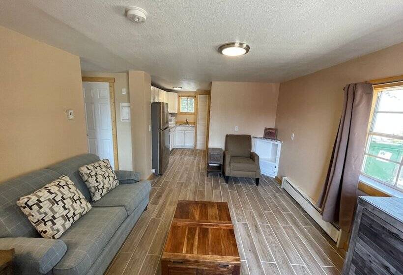 Хижина, Estes Mountain Inn