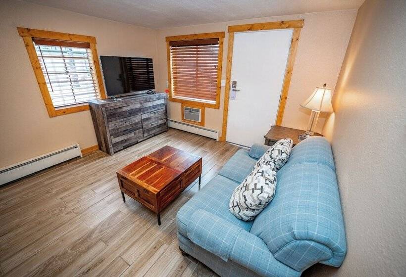 Хижина, Estes Mountain Inn