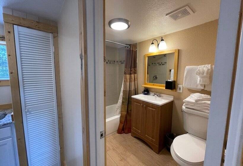 Хижина, Estes Mountain Inn