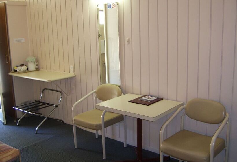 חדר אקונומי, Garden Motor Inn