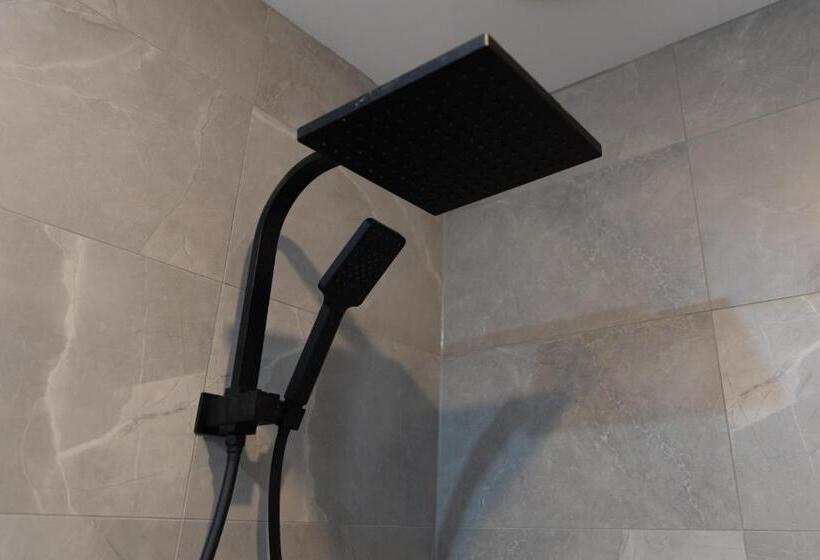 חדר דלוקס, Garden Motor Inn