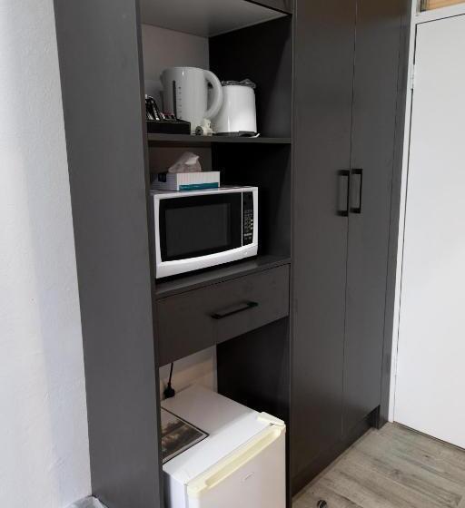 חדר דלוקס יחיד, Garden Motor Inn