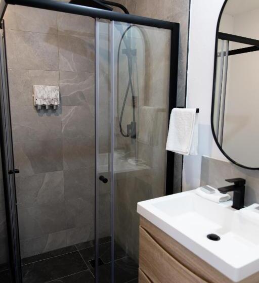 חדר דלוקס יחיד, Garden Motor Inn