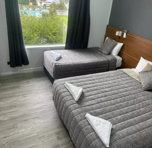 デラックスルーム, Garden Motor Inn