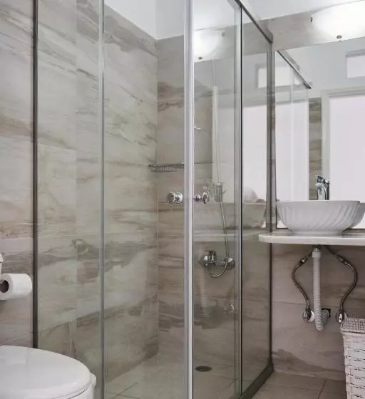 Standard-studio, Petrino
