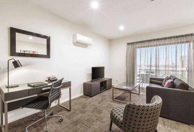 آپارتمان 1 خوابه با بالکن, Quest Liverpool