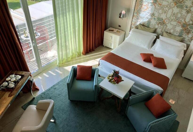 Люкс Вид на Бассейн, Wellness Spa Hotel Principe Fitalia