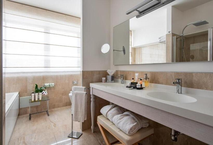 Полулюкс Вид на Бассейн, Wellness Spa Hotel Principe Fitalia