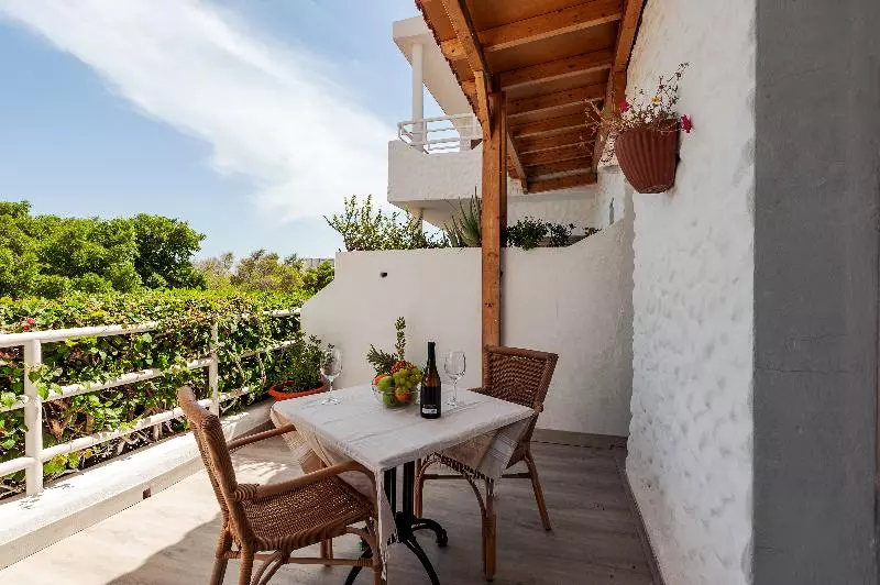 استودیوی استاندارد, Apartamentos Natalis