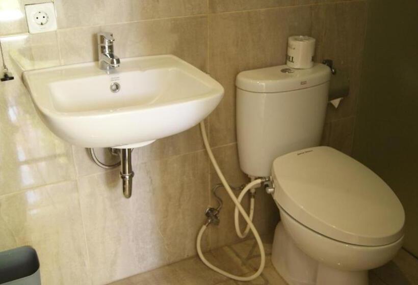 デラックスルーム, Sugiras Living