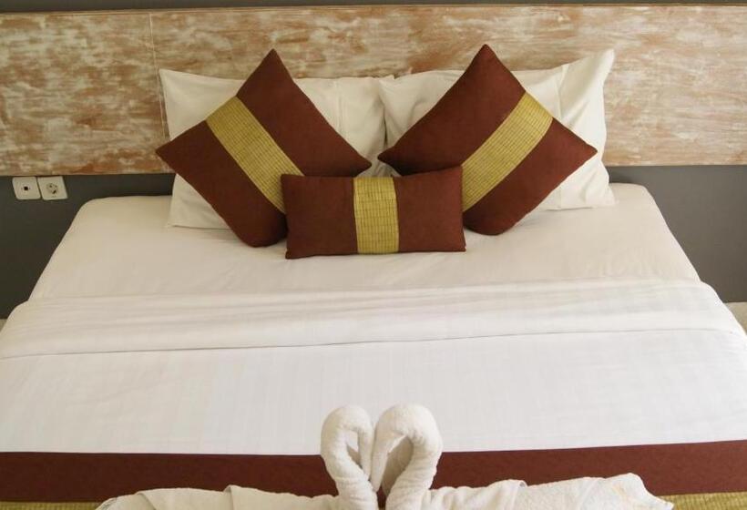 デラックスルーム, Sugiras Living