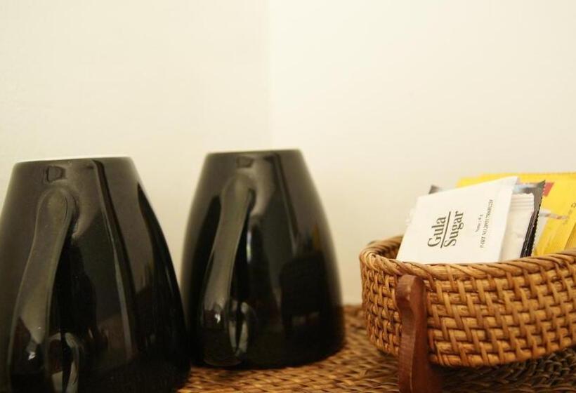 デラックスルーム, Sugiras Living