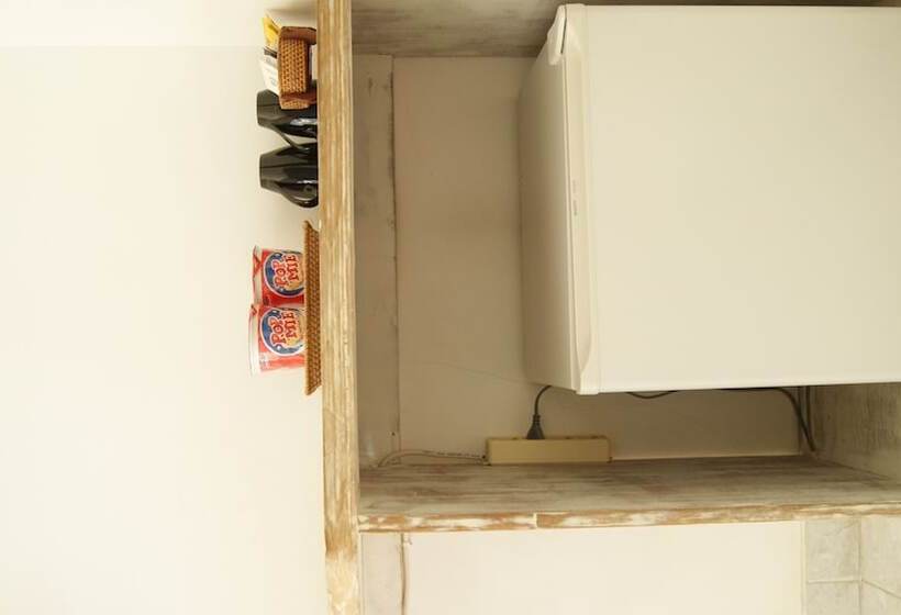 デラックスルーム, Sugiras Living